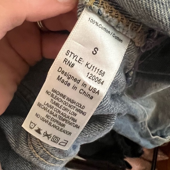 Cropped Denim Jacket - Picture 6 of 6